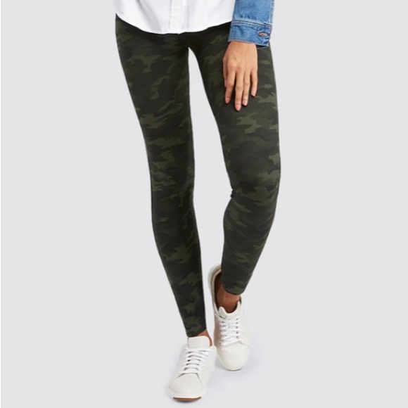 SPANX Look At Me Now Leggings - Green Camo - Picture 6 of 6